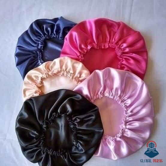 Comment faire tenir un bonnet en satin la nuit ?