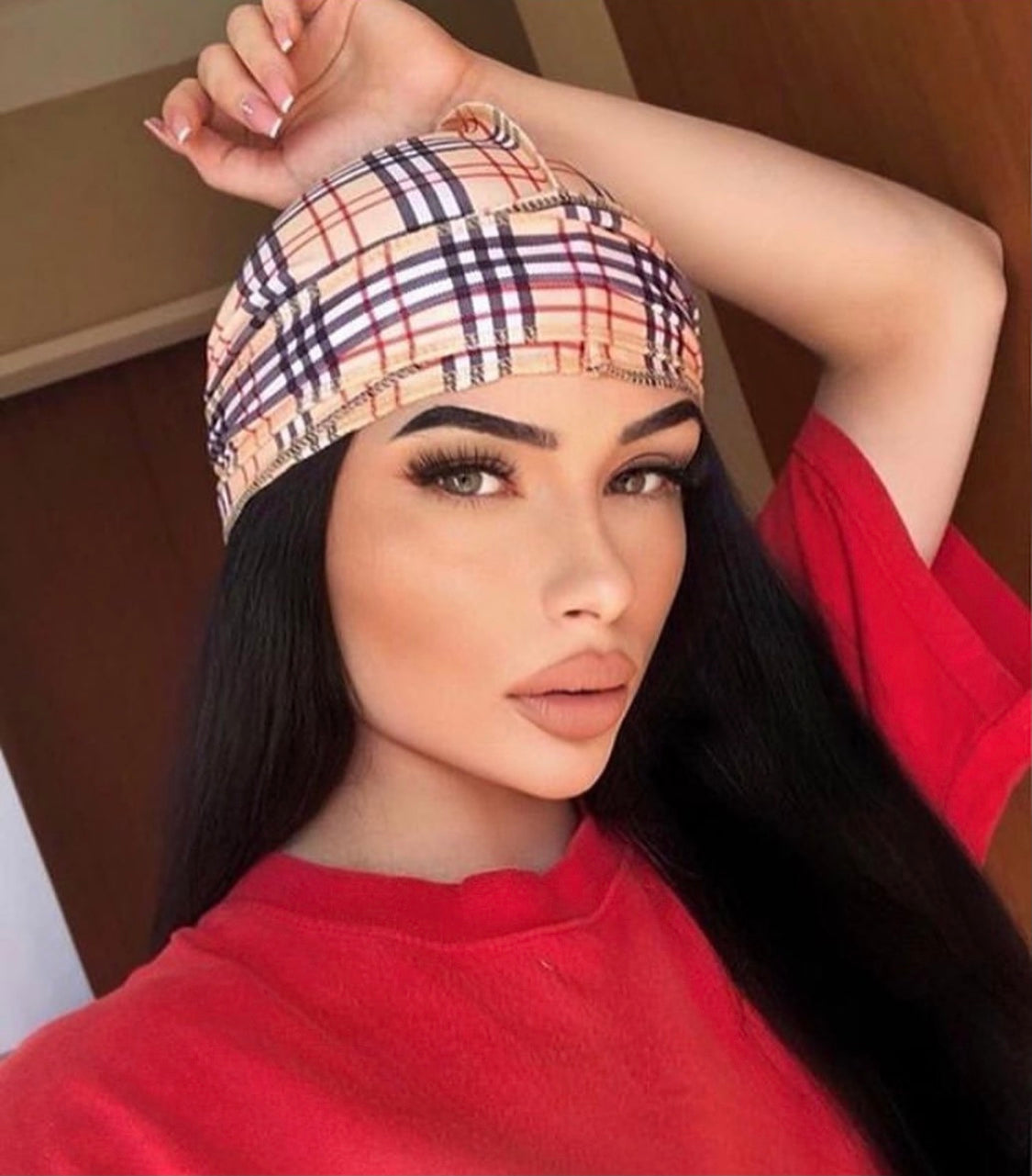 durag femme fleur dorée main image 1